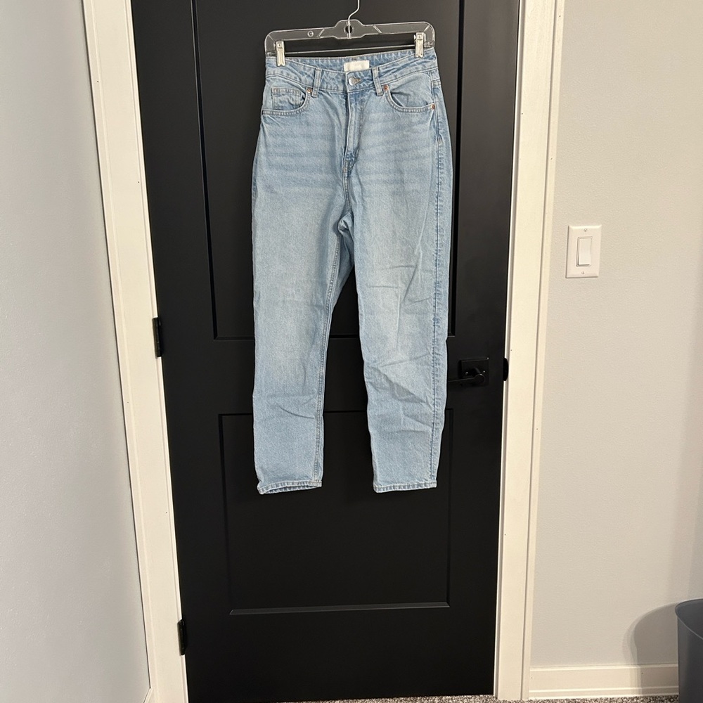 H&M Light Wash Straight Leg Jeans